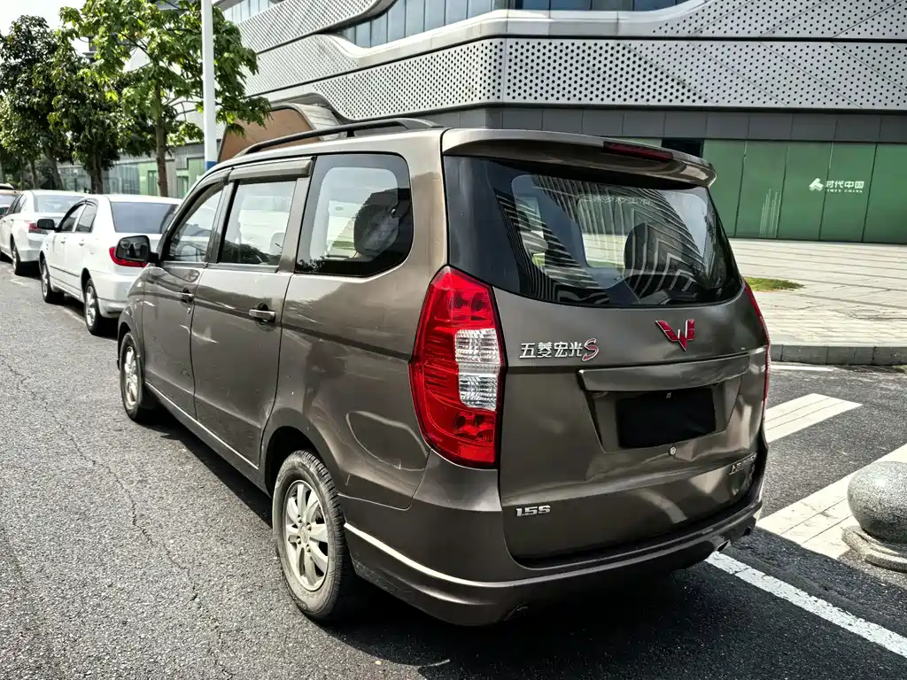 Wuling Hongguang — миниатюра 7