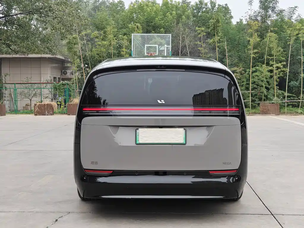 Li Auto Li MEGA — миниатюра 16