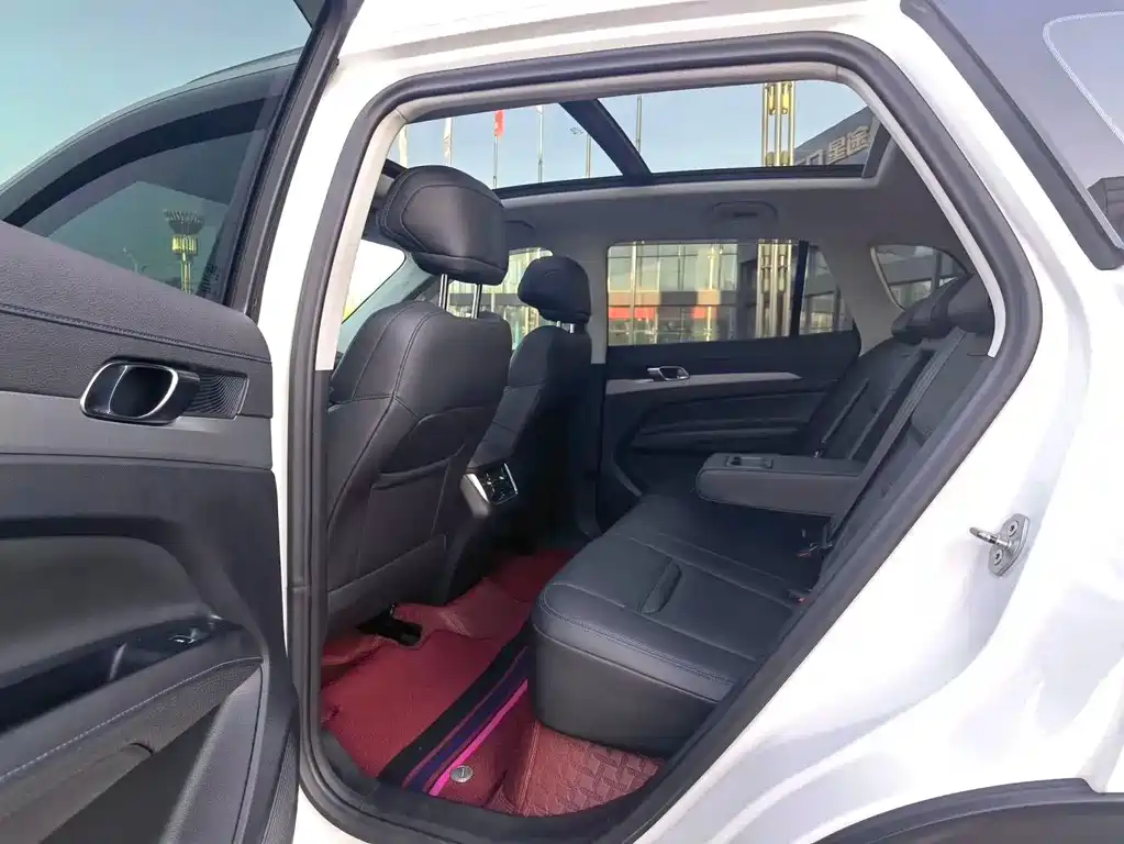 Ford Equator Sport — миниатюра 6