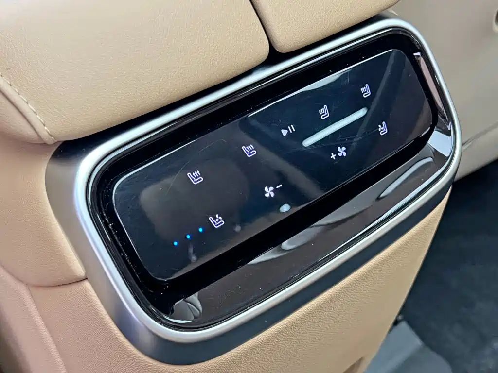 AITO AITO M7 — миниатюра 18