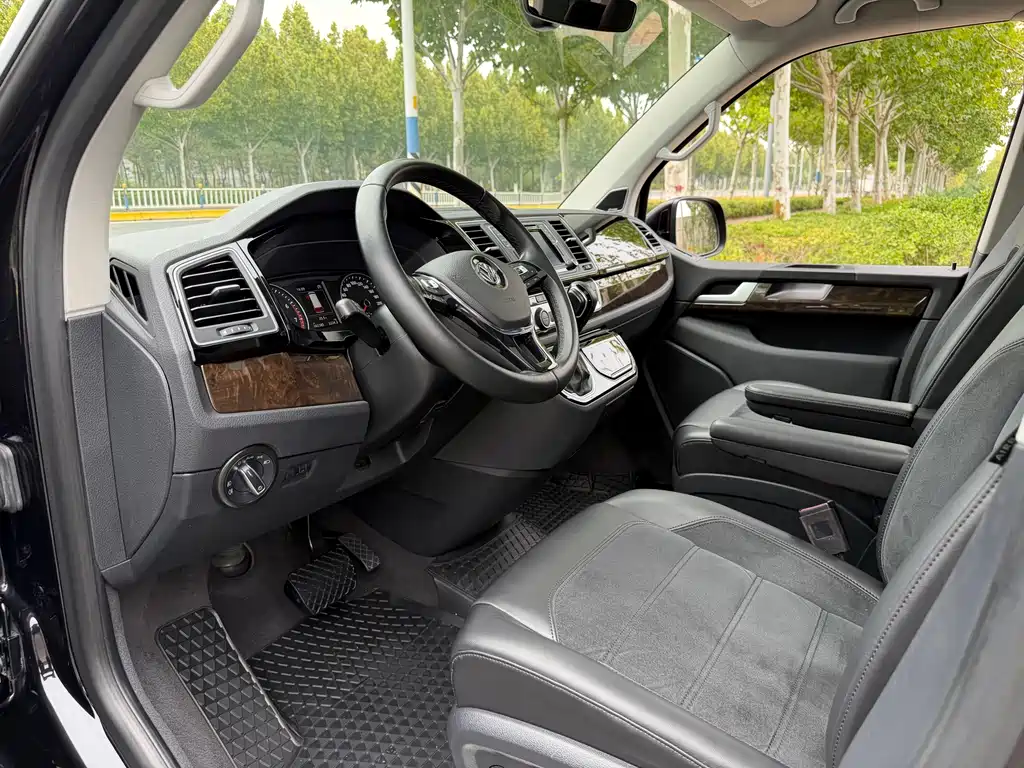 Volkswagen Multivan — миниатюра 14