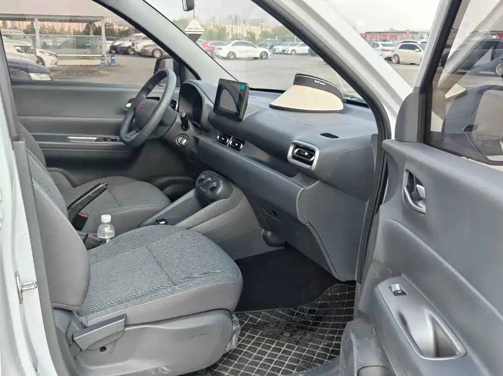 Wuling Hongguang EV — миниатюра 14