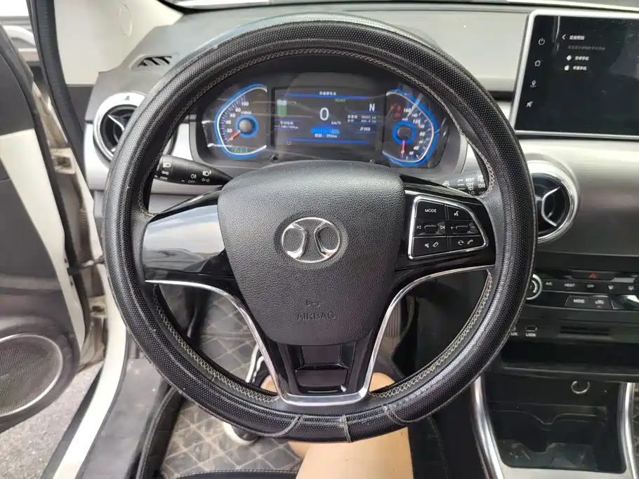 BAIC New Energy EC5 — миниатюра 15