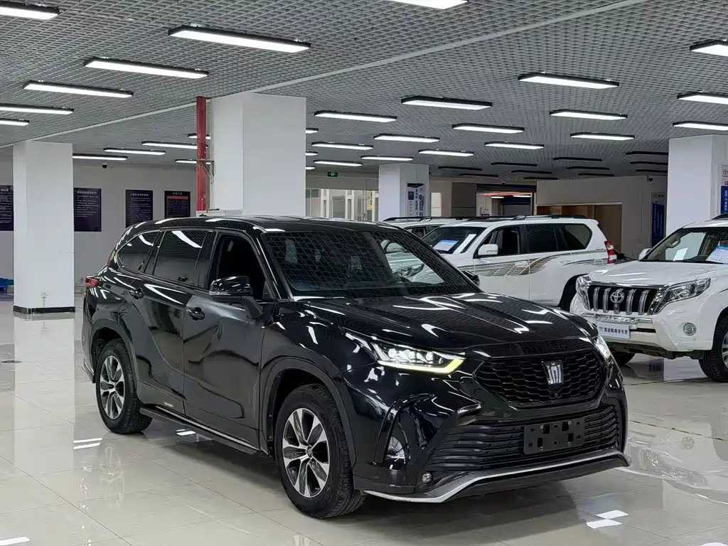 Toyota Crown Kluger — миниатюра 3