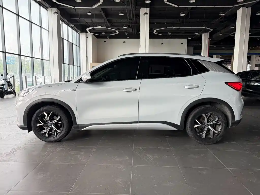 BYD Yuan Plus — миниатюра 3