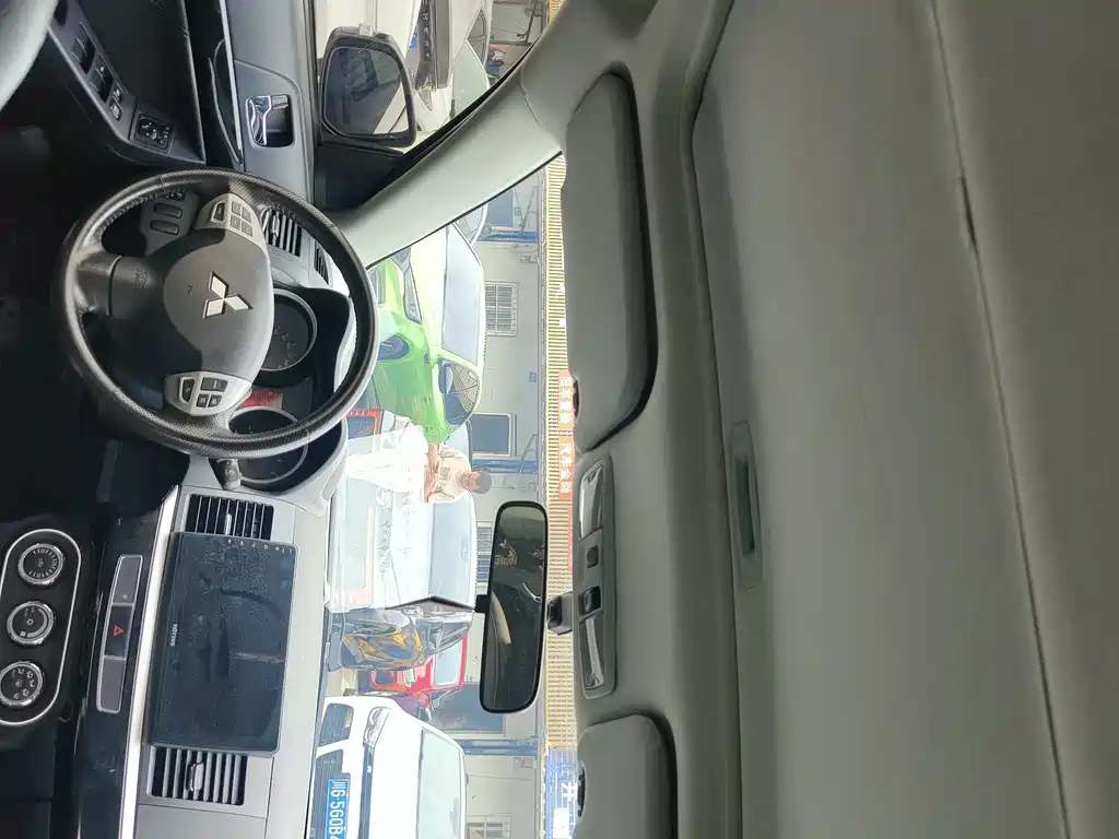 Mitsubishi Lancer EX — миниатюра 7