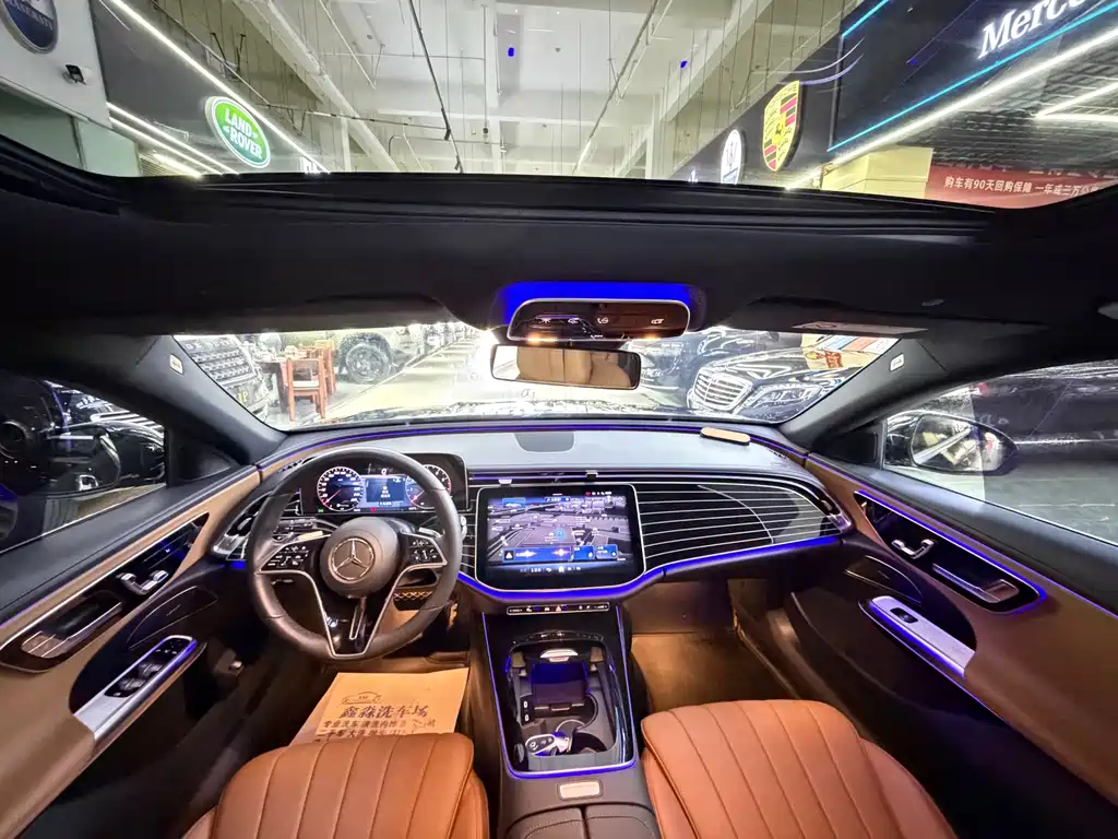 Mercedes-Benz E-Class — миниатюра 8