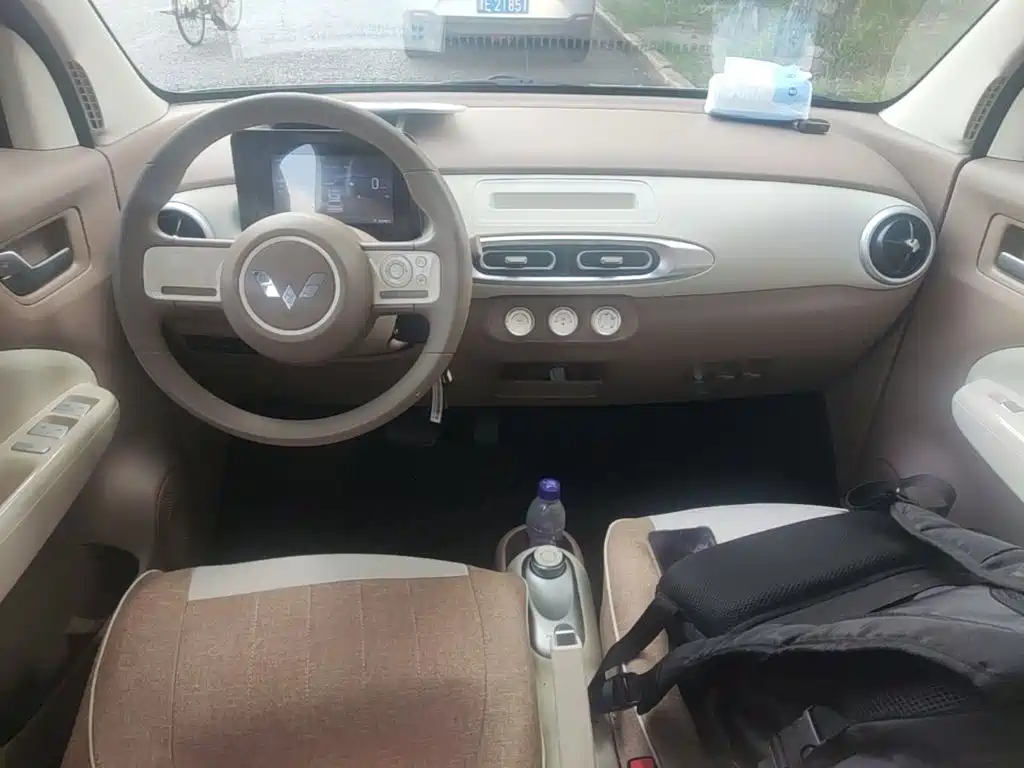 Wuling MINIEV — миниатюра 10