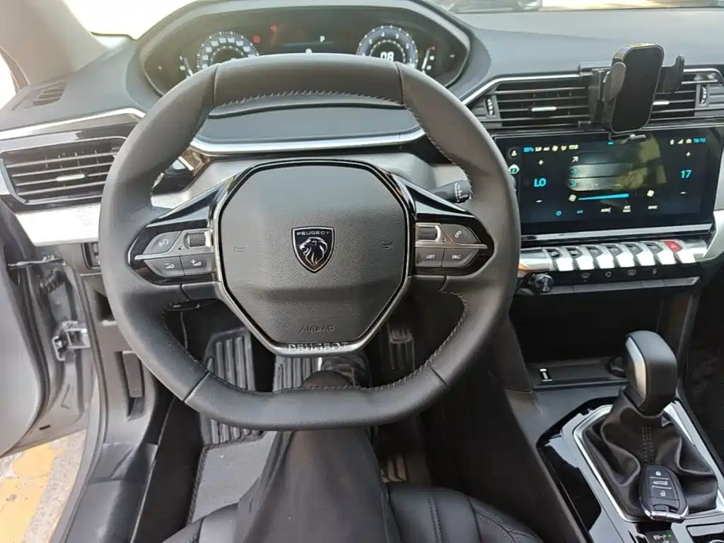 Peugeot 408 — миниатюра 11