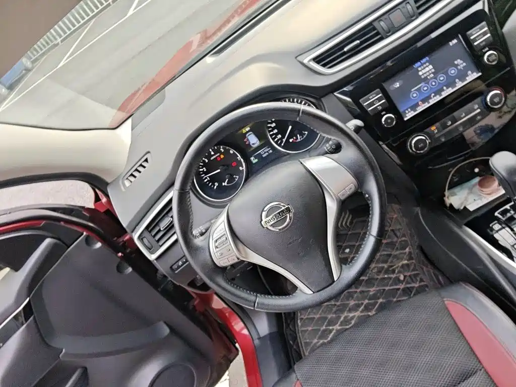 Nissan Qashqai — миниатюра 7