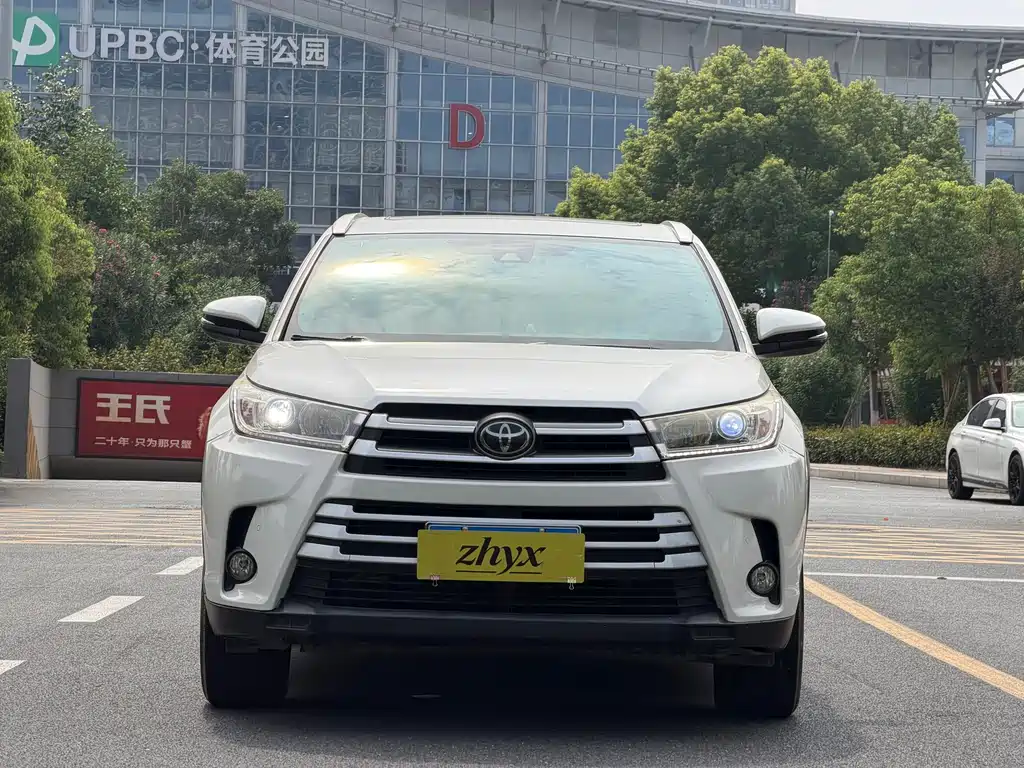 Toyota Highlander — миниатюра 2