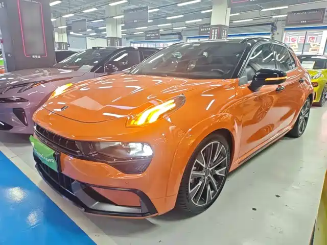 2021 Lynk & Co 02