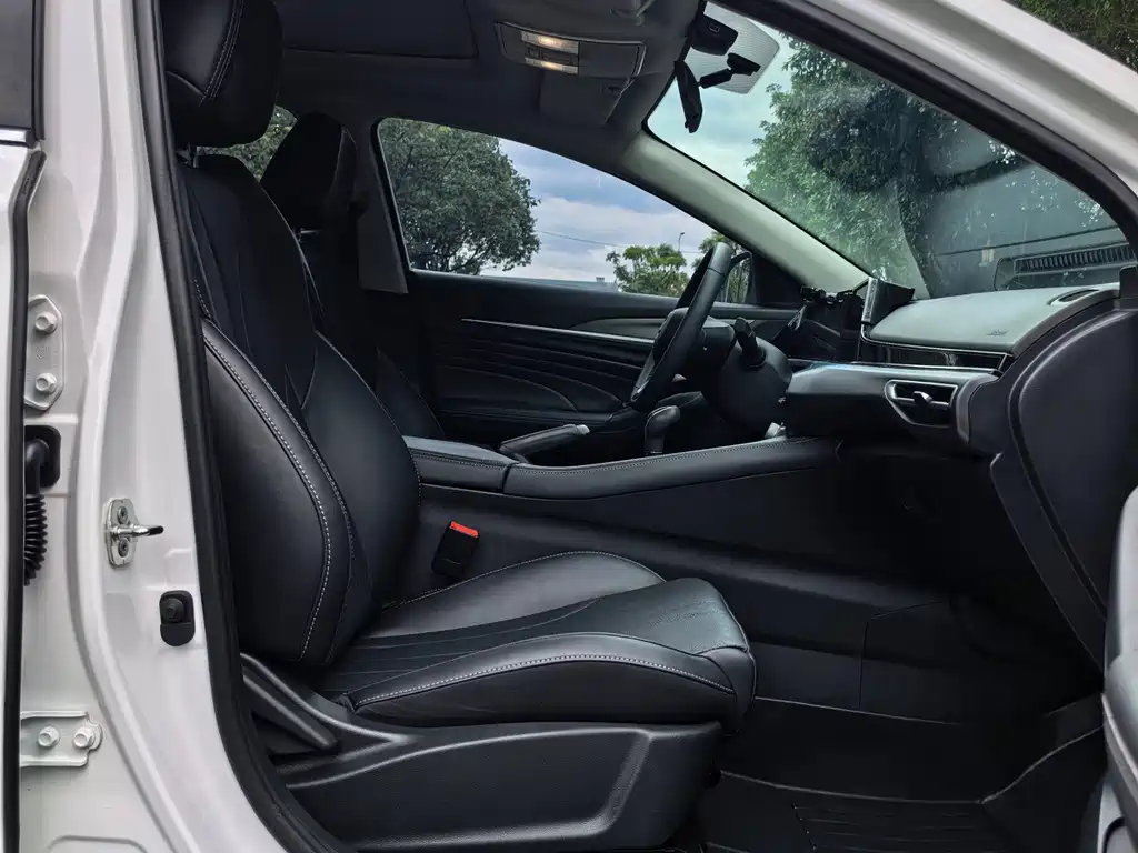 Changan Eado — миниатюра 14