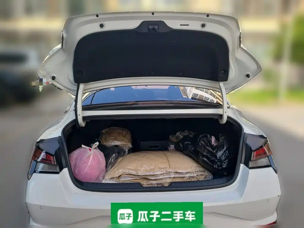 Hyundai Elantra — миниатюра 15