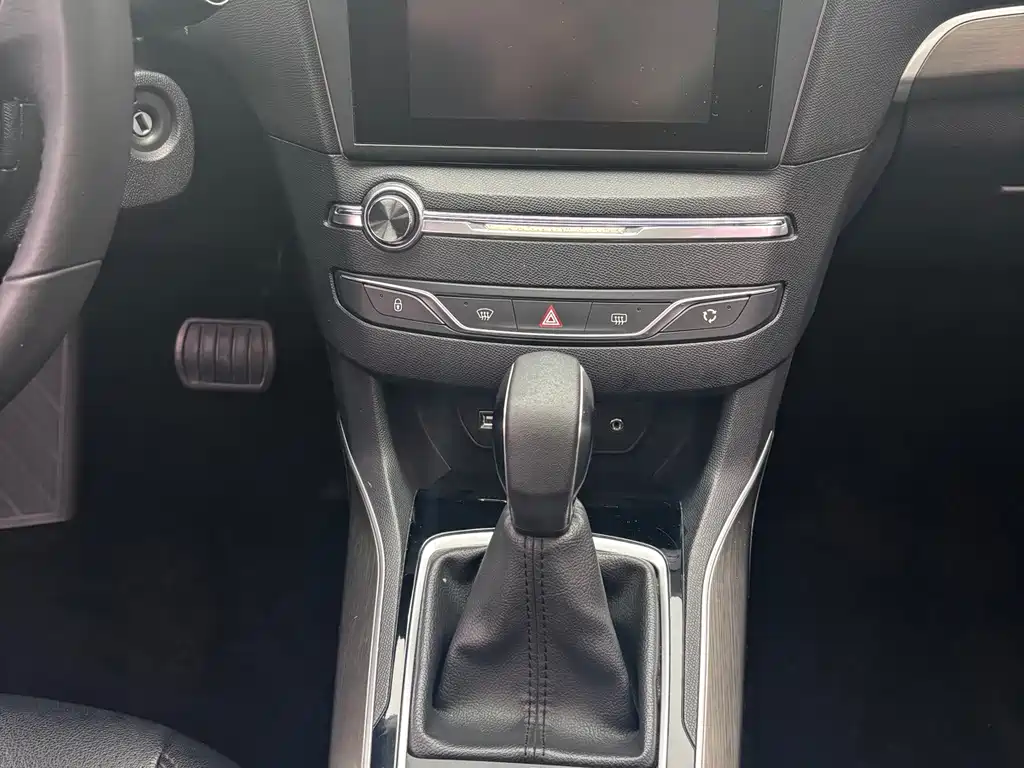 Peugeot 408 — миниатюра 12