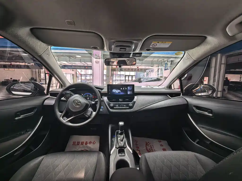 Toyota Corolla — миниатюра 6