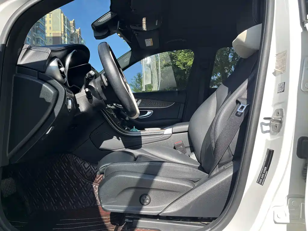 Mercedes-Benz GLC — миниатюра 12