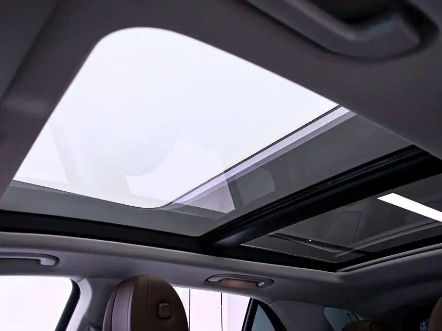 Mercedes-Benz GLE (Import) — миниатюра 12