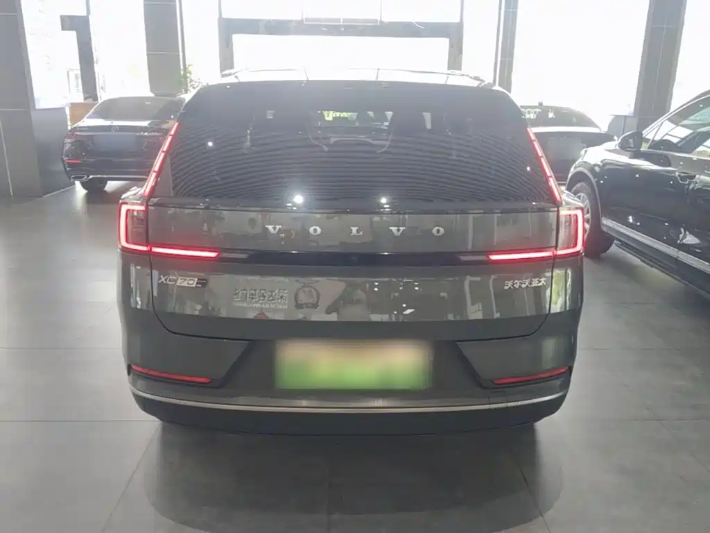 Volvo XC70 PHEV — миниатюра 6