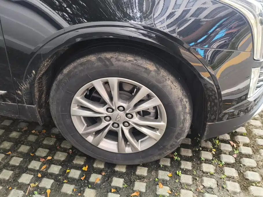 Cadillac XT5 — миниатюра 6