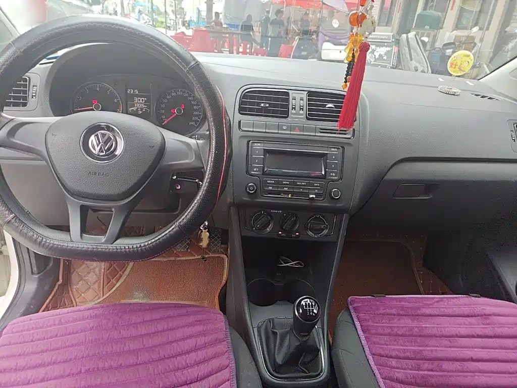 Volkswagen Polo — миниатюра 5