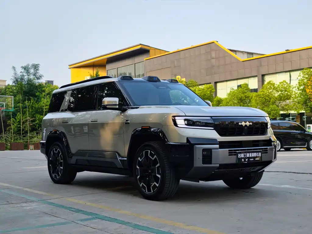 Fangchengbao Leopard 8 8 2025 Flagship 6 мест