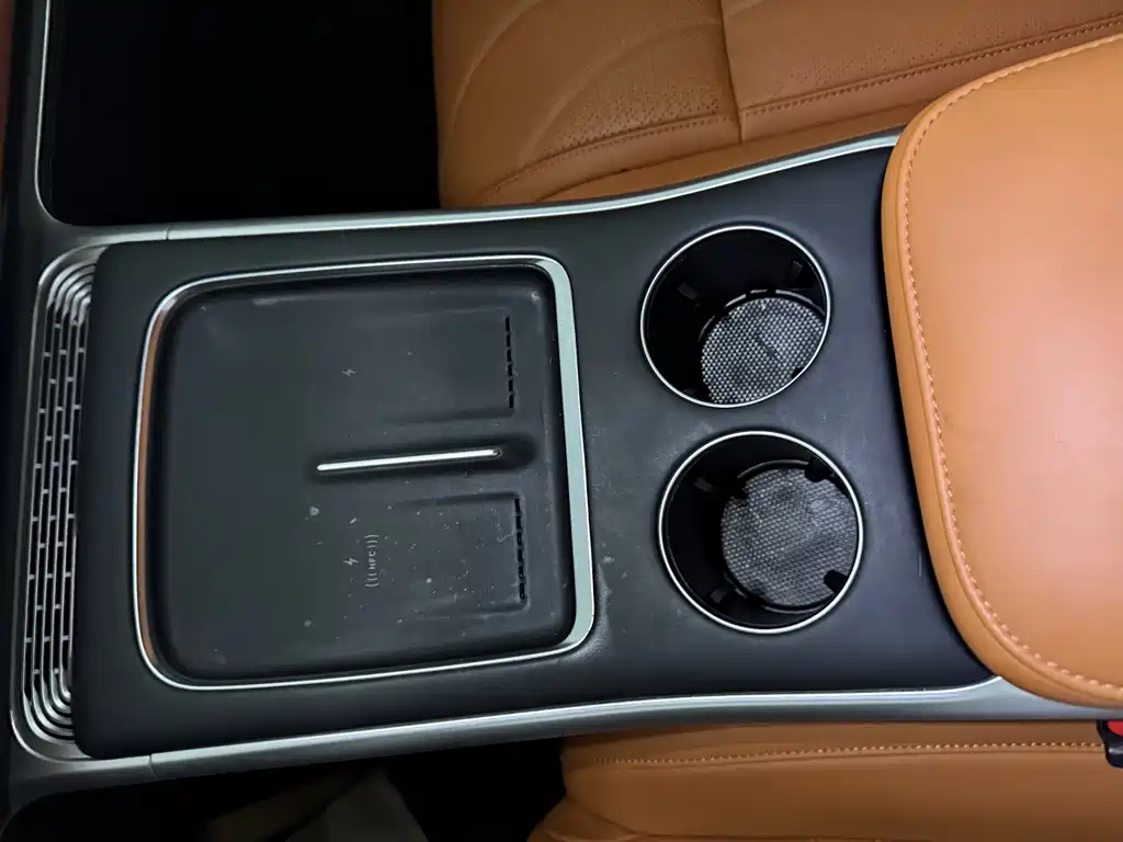 XPeng G9 — миниатюра 7