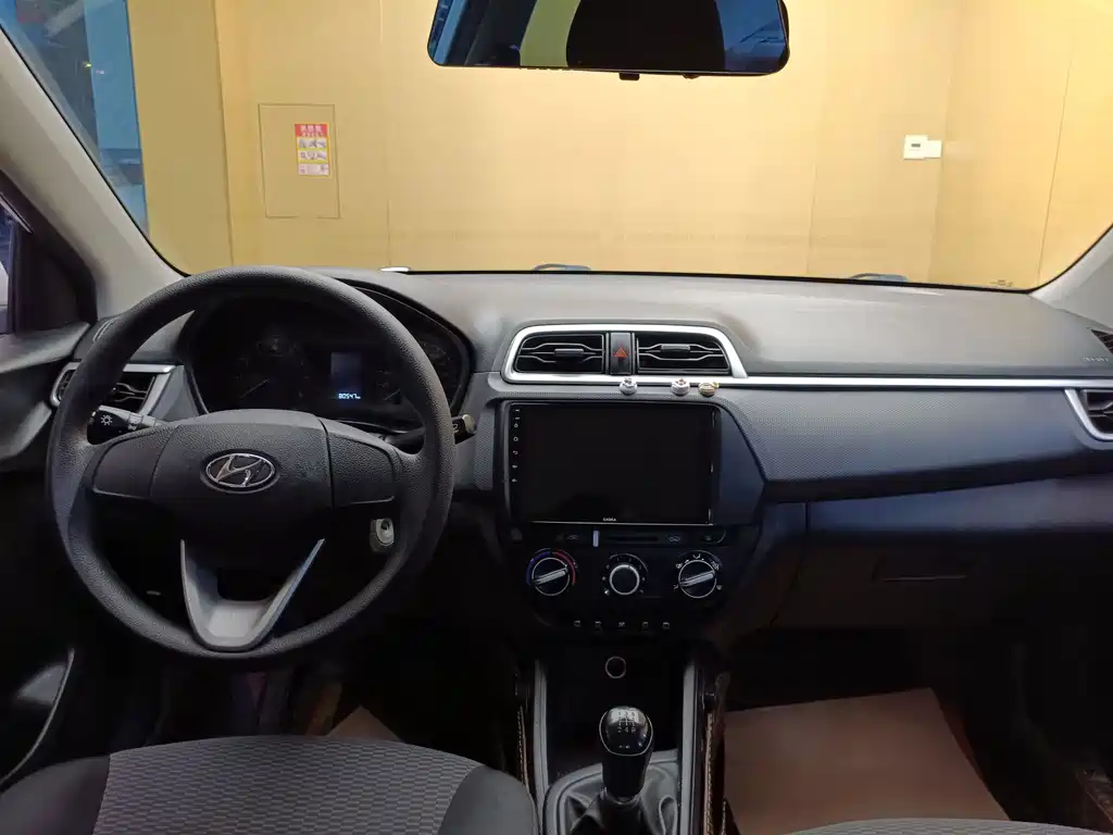 Hyundai Verna - фото 20