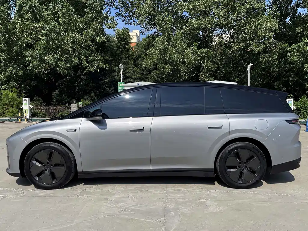 Li Auto Идеальный I8 — миниатюра 3