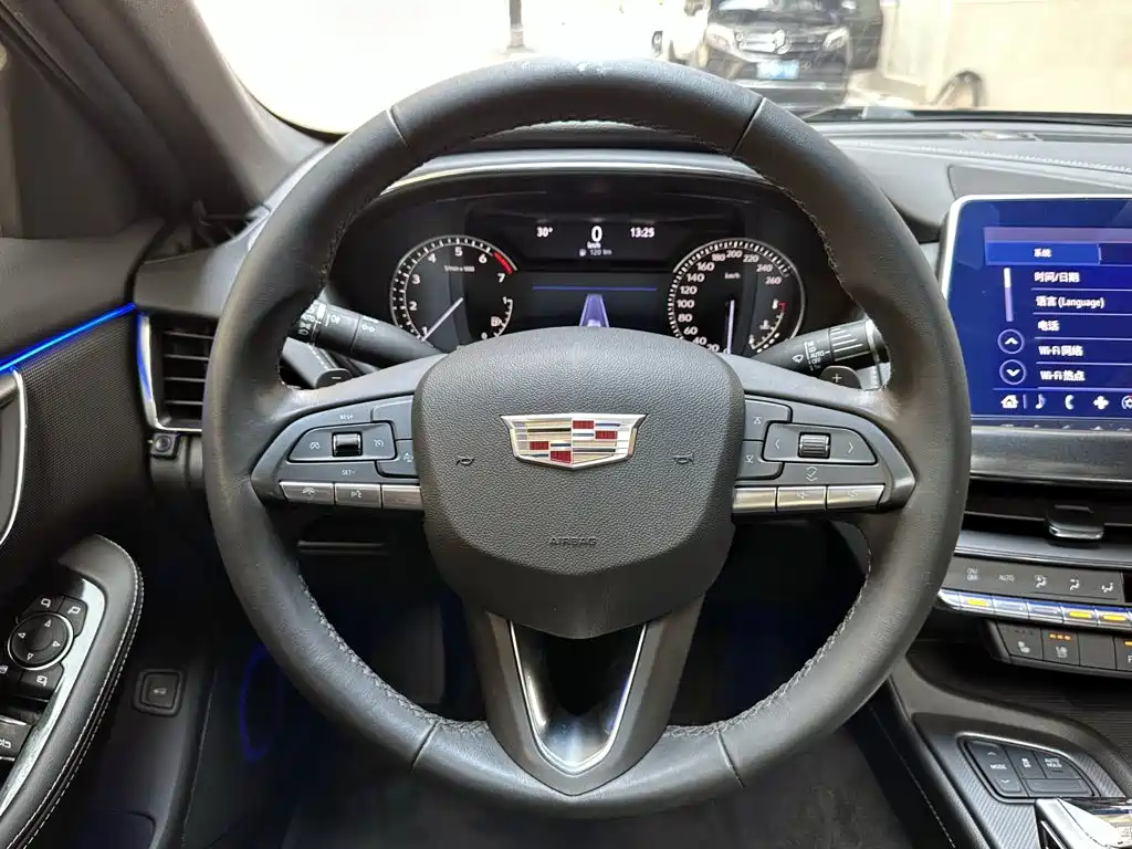 Cadillac CT5 — миниатюра 12