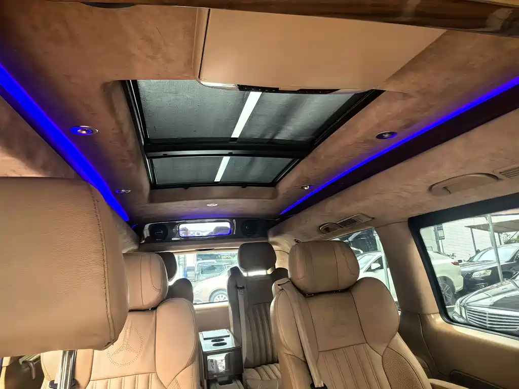 Mercedes-Benz Vito — миниатюра 13