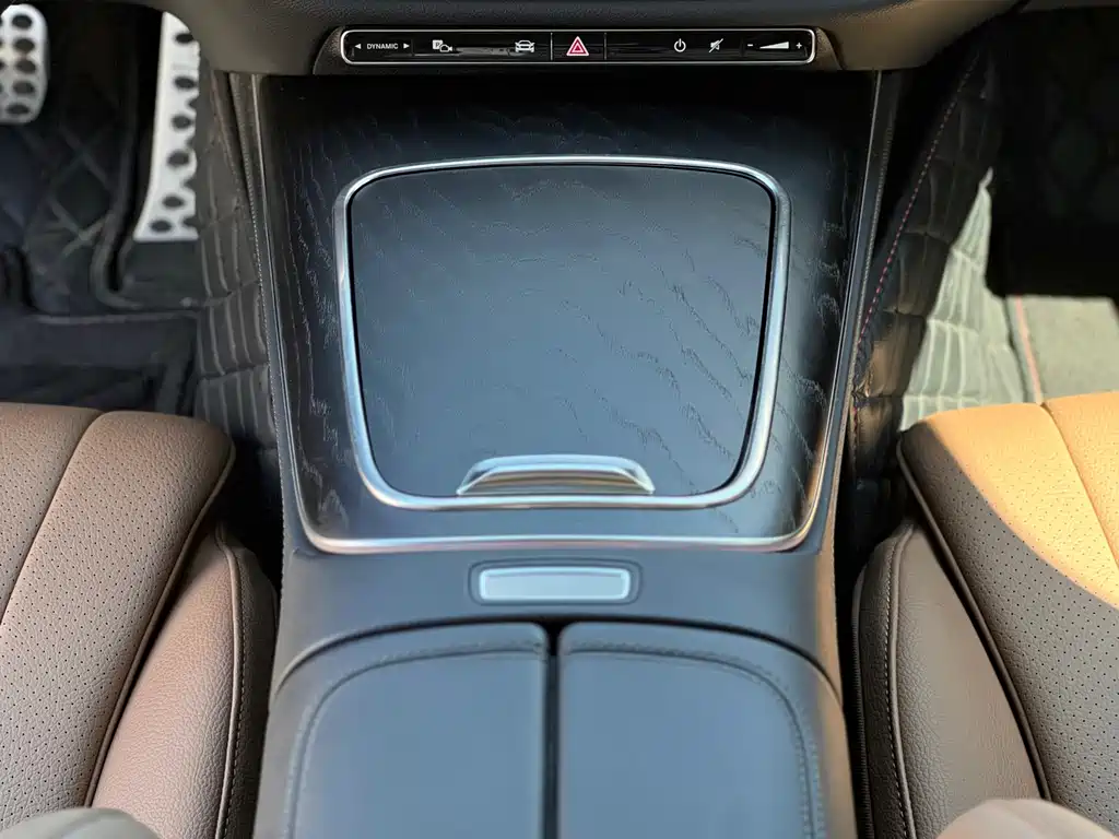 Mercedes-Benz E-Class — миниатюра 9