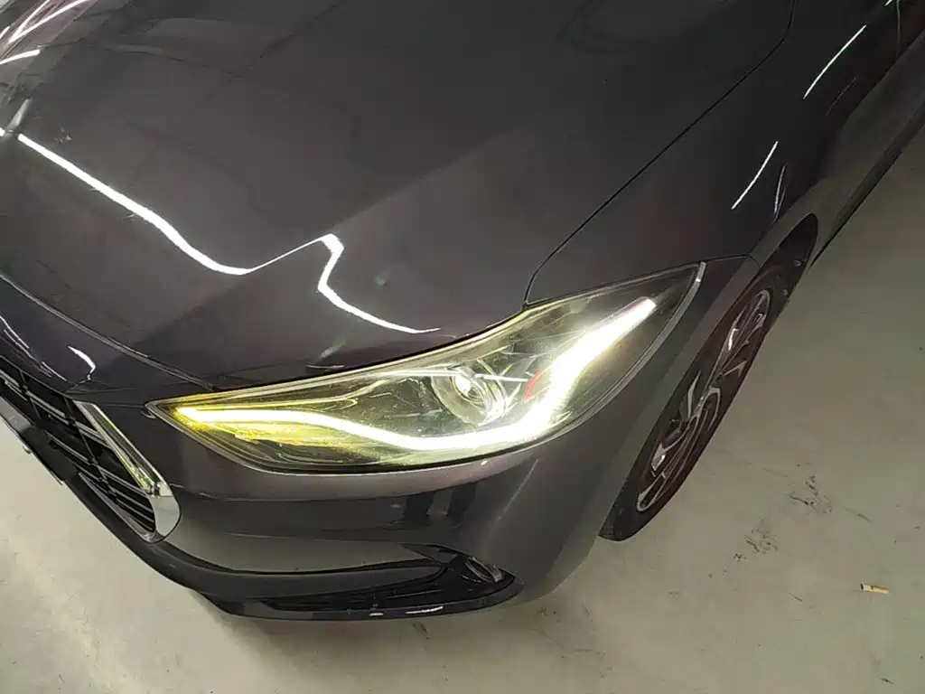 Hyundai Elantra — миниатюра 24