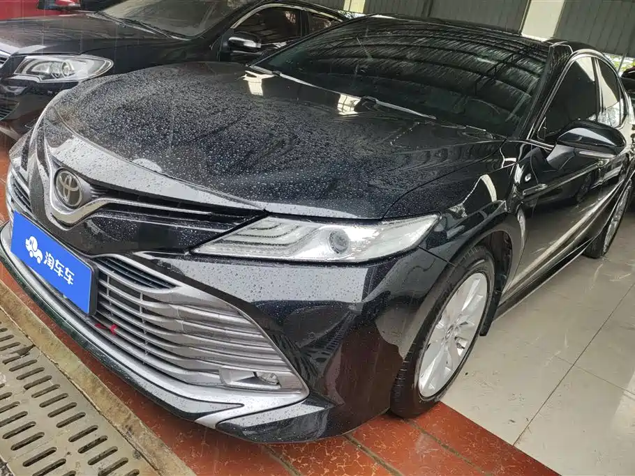 Купить Toyota Camry