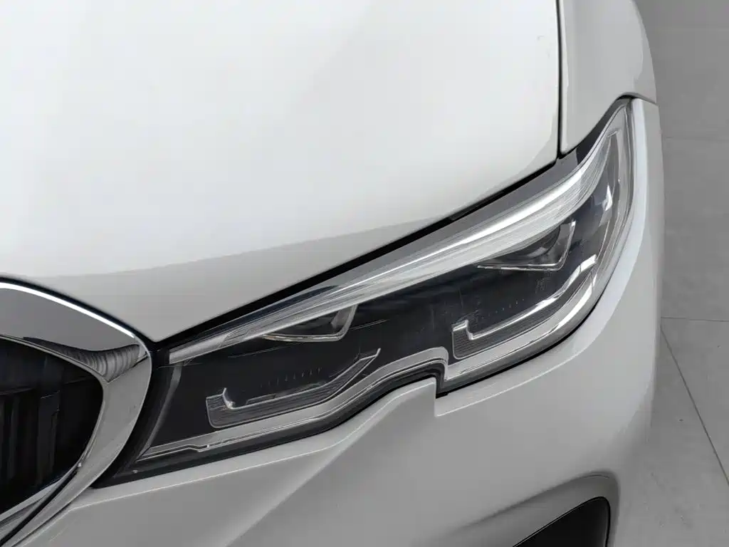 BMW 3 Series — миниатюра 7