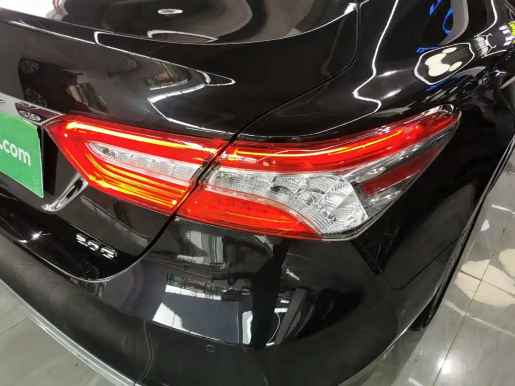 Toyota Camry — миниатюра 8