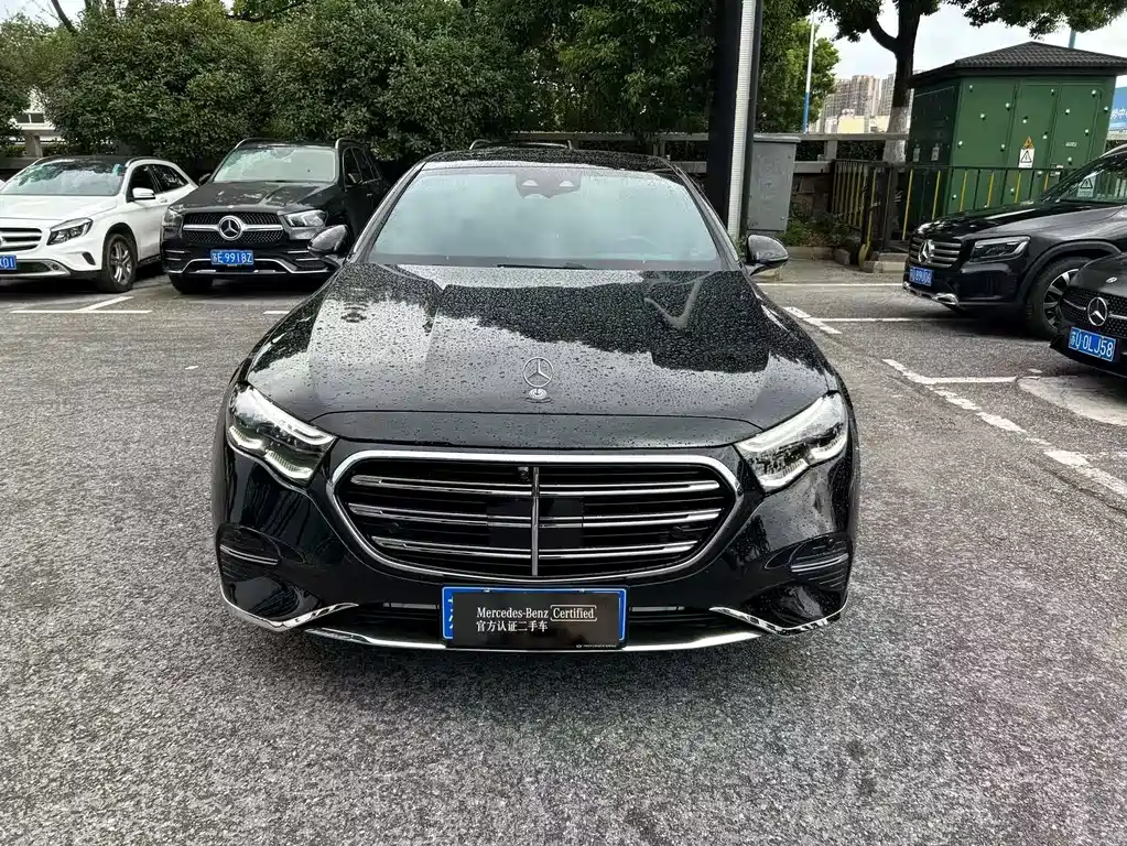 Mercedes-Benz E-Class — миниатюра 2