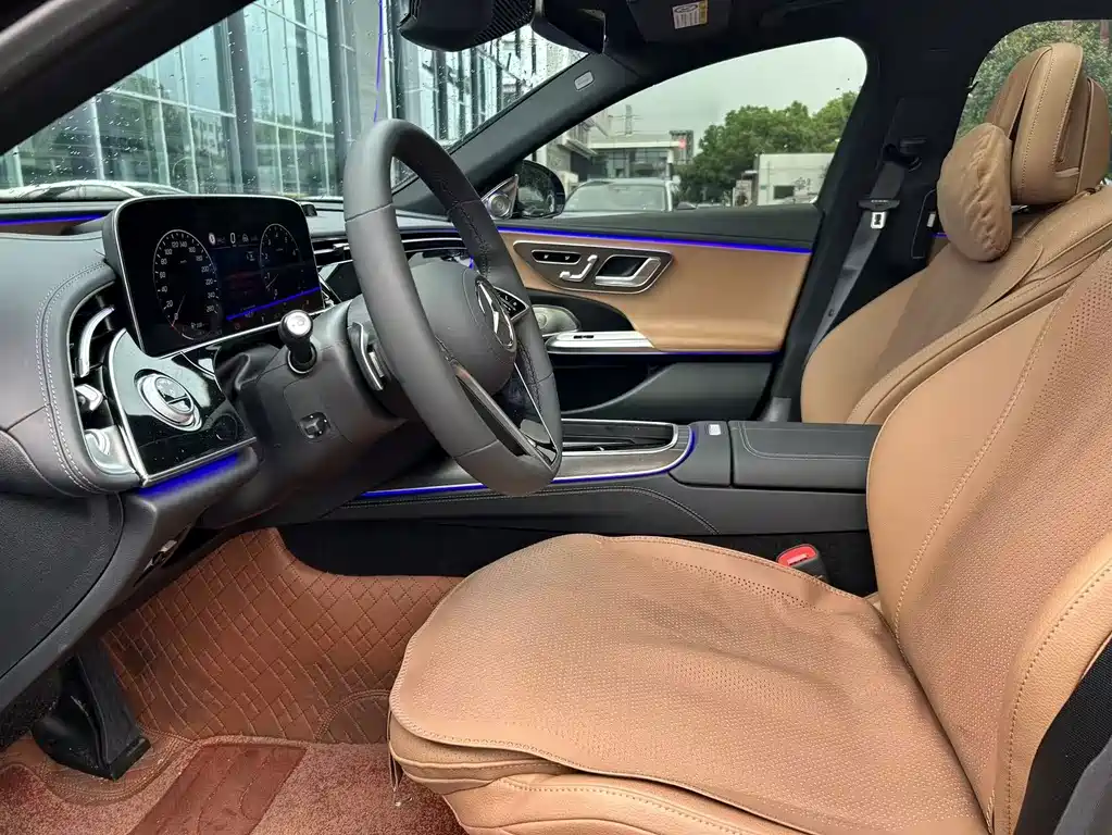 Mercedes-Benz E-Class — миниатюра 10