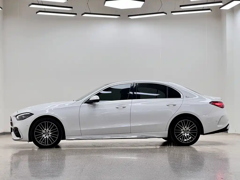 Mercedes-Benz C-Class — миниатюра 5