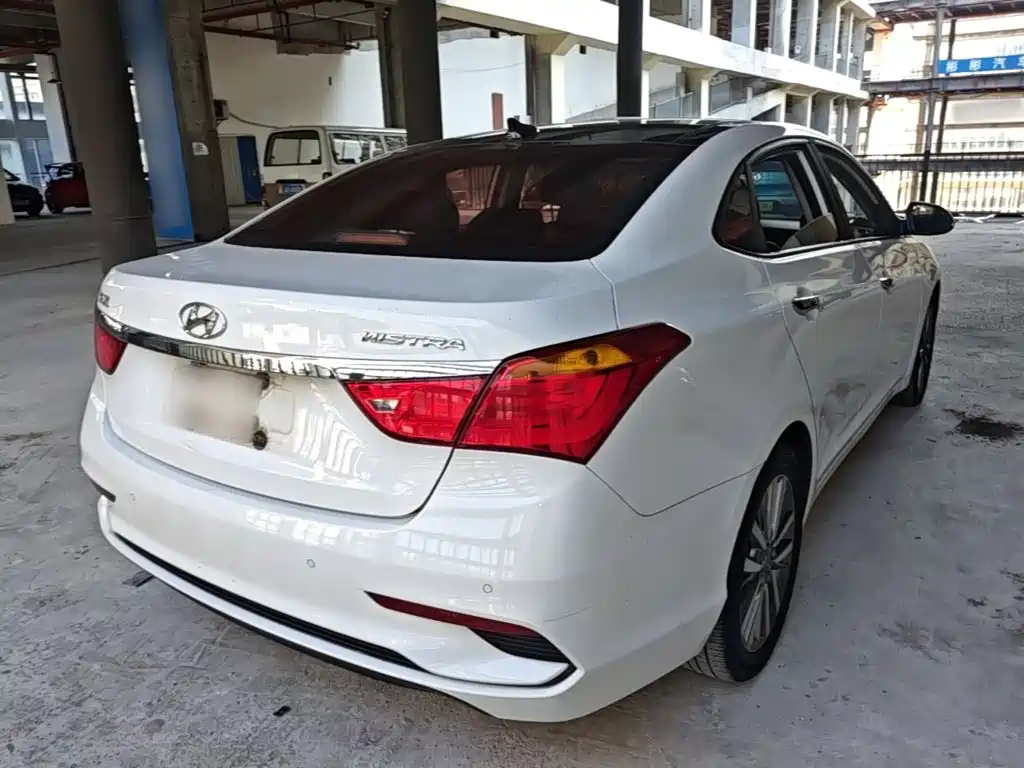 Hyundai Mistra — миниатюра 7
