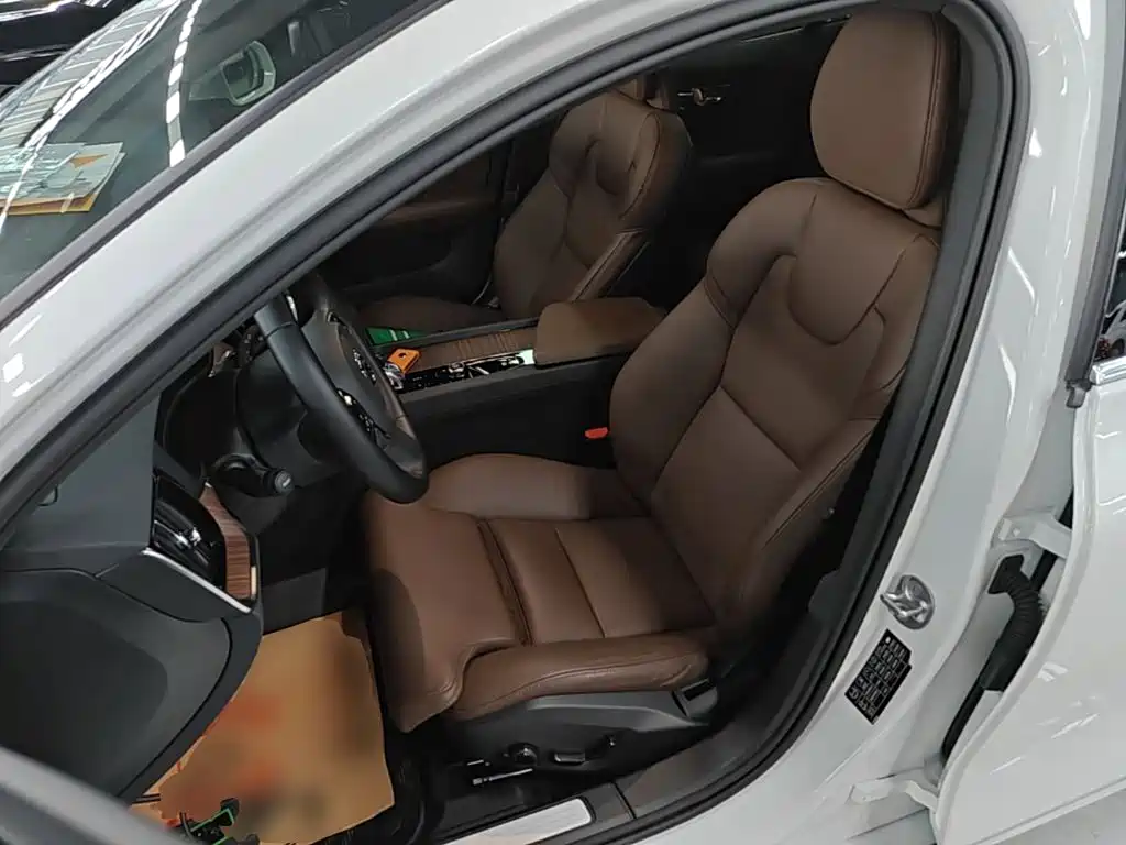 Volvo S60 — миниатюра 15