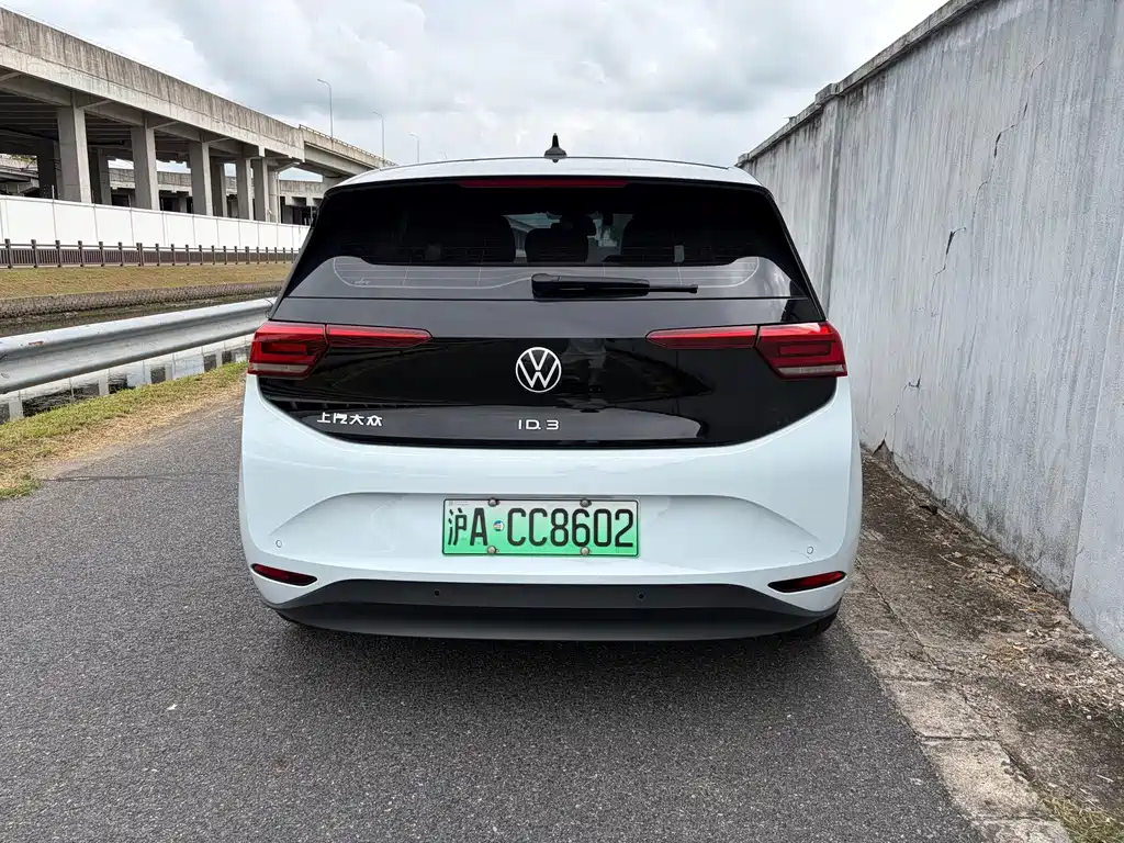 Volkswagen ID.3 — миниатюра 3