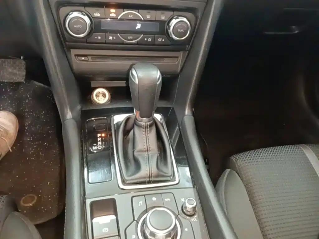 Mazda 3 Axela — миниатюра 10