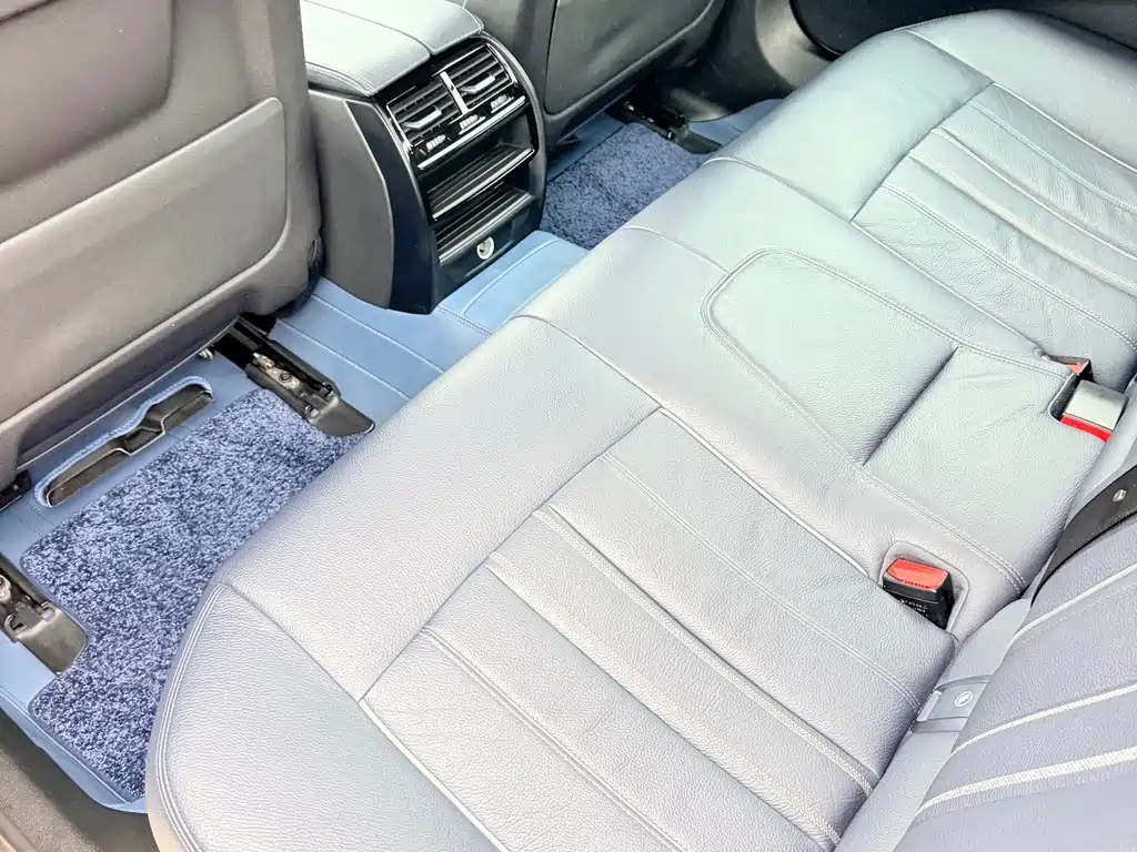 BMW 5 Series (Import) — миниатюра 8