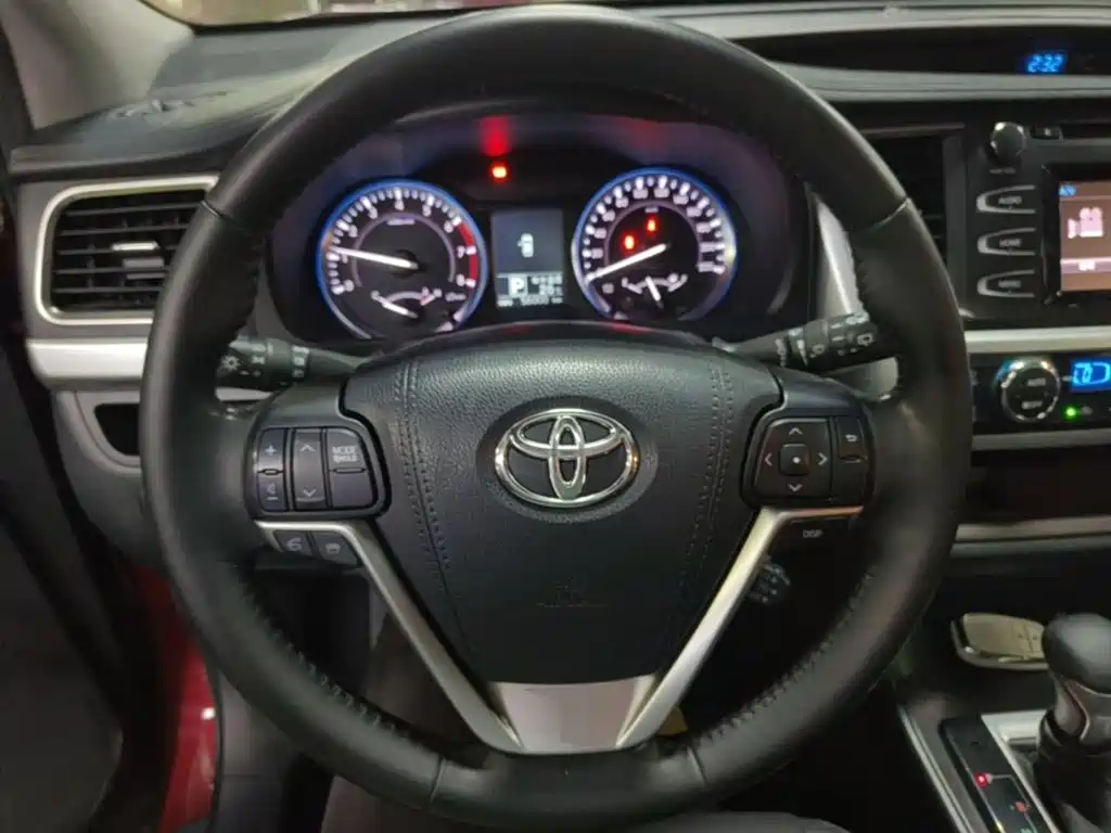 Toyota Highlander — миниатюра 11
