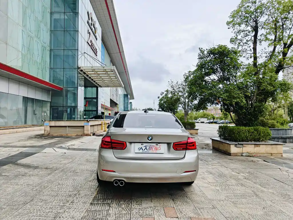BMW 3 Series — миниатюра 5