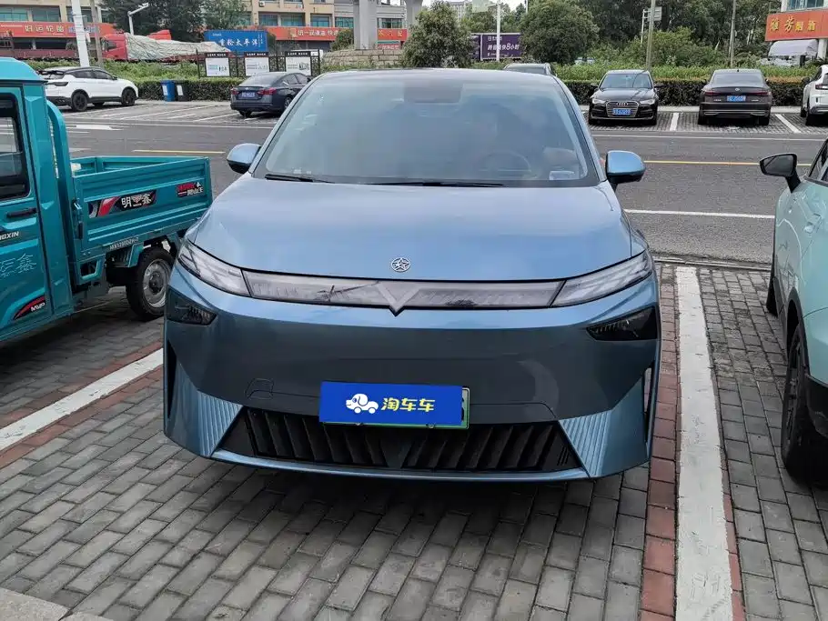 Venucia VX6 — миниатюра 2