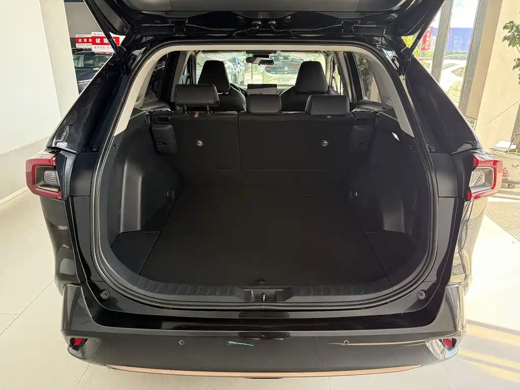 Toyota Wildlander — миниатюра 15