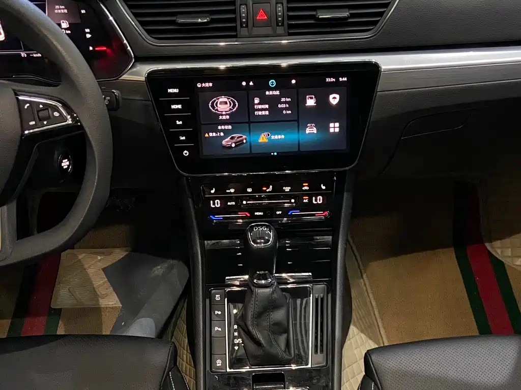Skoda Superb TSI280 DSG Premium Edition, фото 20