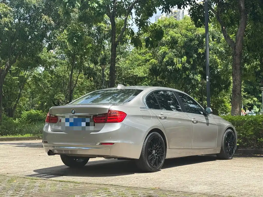 BMW 3 Series — миниатюра 6